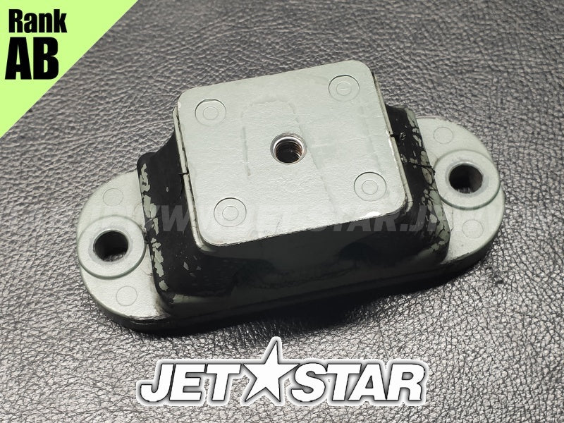 Used 67X-44517-00-5B MOUNT RUBBER [Y1574-28]
