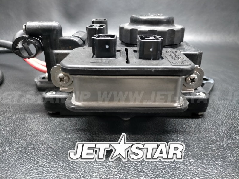 Used 6S5-82170-00-00 FUSE BOX ASSY [Y2003-10]