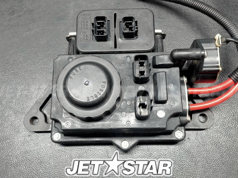 Used 6D3-82170-00-00 FUSE BOX ASSY [Y2070-03]