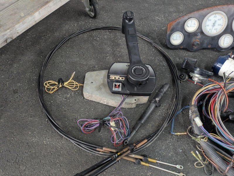 Used ENGINE Mercruiser 3.0LX Complete[Fresh water, Great condition] [X2505-04]