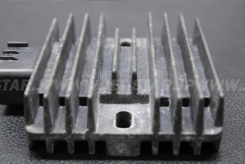 Used 21066-3718 REGULATOR-VOLTAGE  [K0668-10]