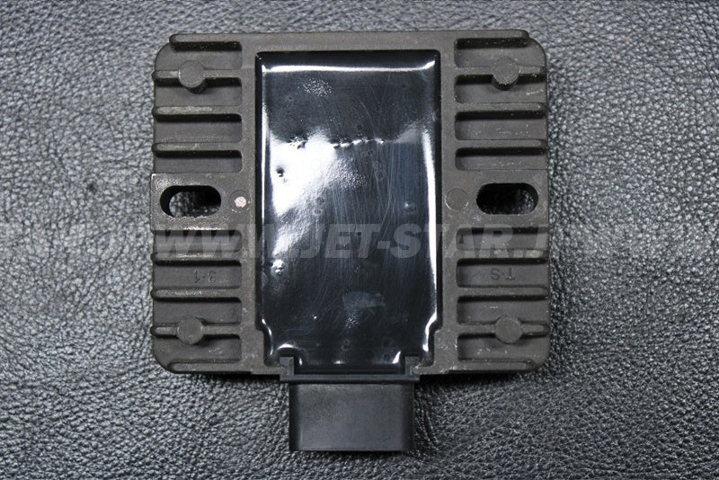 Used 21066-3718 REGULATOR-VOLTAGE  [K0956-10]