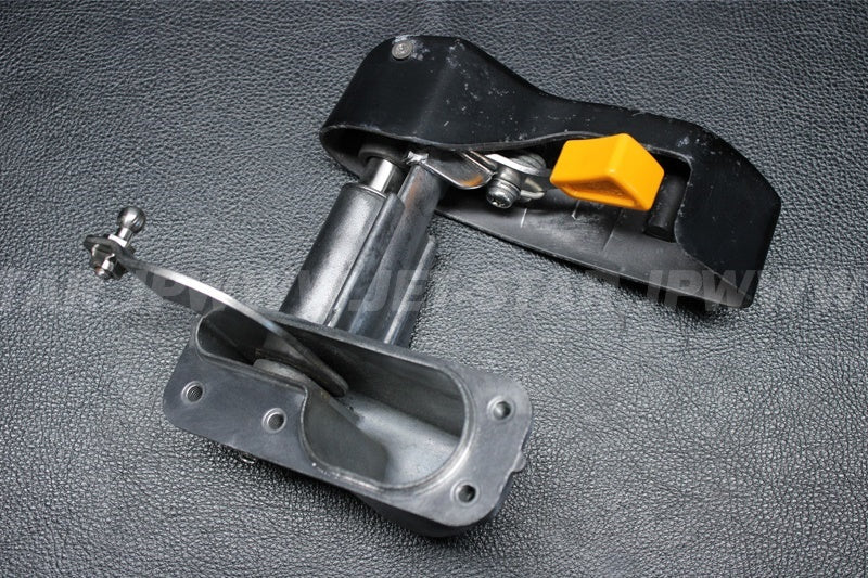 Used 13320-3716 LEVER-ASSY,REVERSE  [K1808-21]