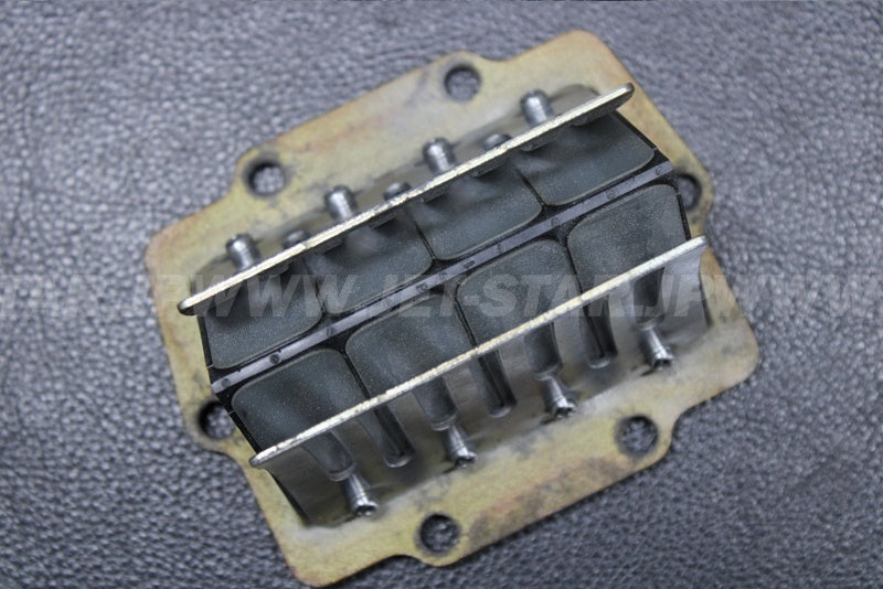 Used 12022-3703 VALVE-REED [K1808-53]