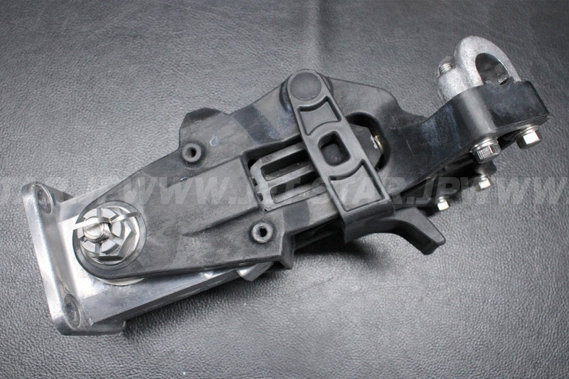 Used 46012-3730 HOLDER-HANDLE,LWR  [K2740-18]