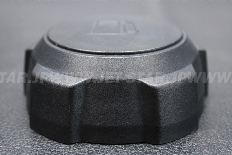 Used 51049-3726 CAP-TANK,FUEL  [K2740-59]