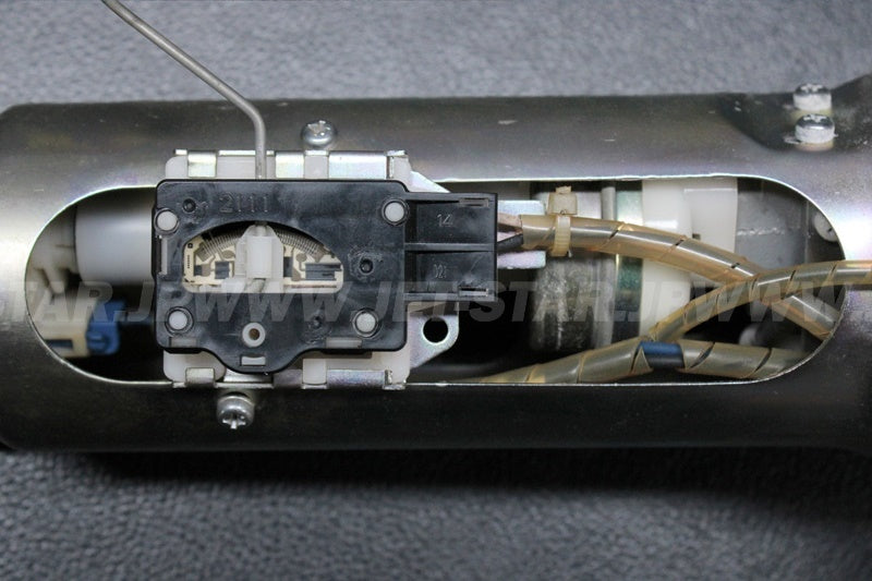 Used 49040-3720 PUMP-FUEL  [K3327-17]