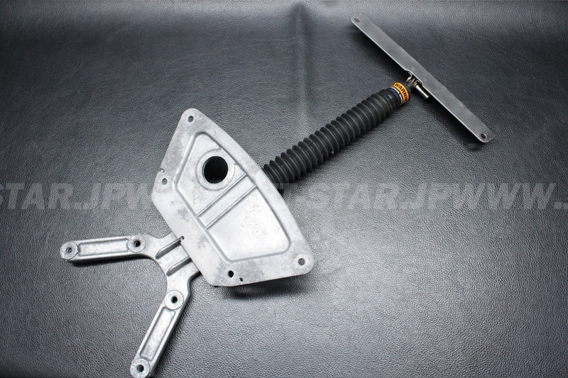 Used 11056-3703 BRACKET  [K3327-30]