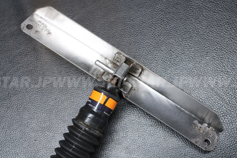 Used 11056-3703 BRACKET  [K3327-30]