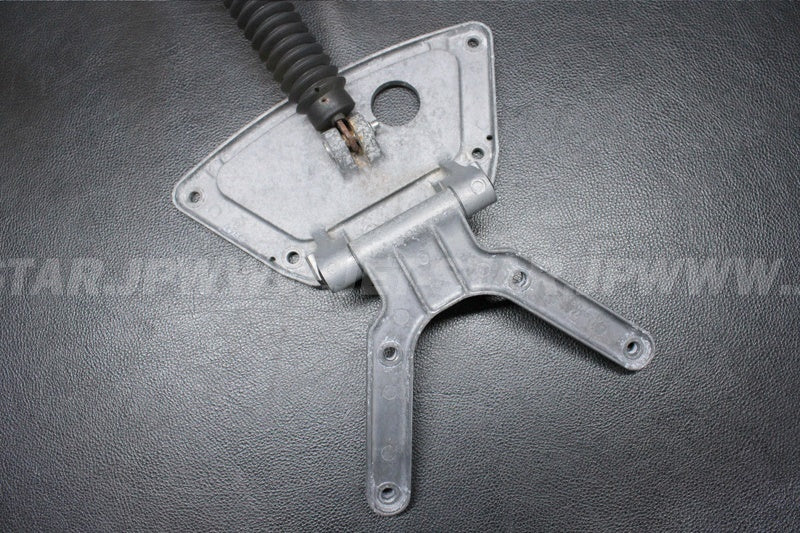 Used 11056-3703 BRACKET  [K3327-30]