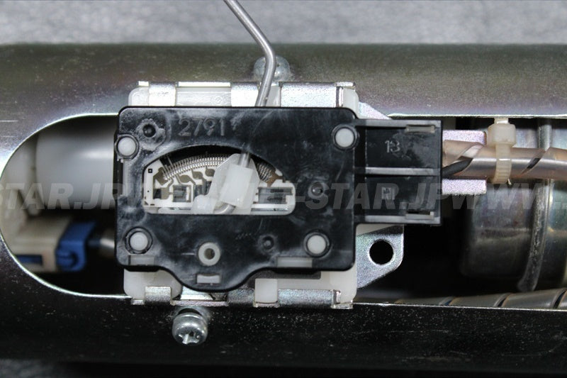 Used 49040-3720 PUMP-FUEL  [K3790-20]