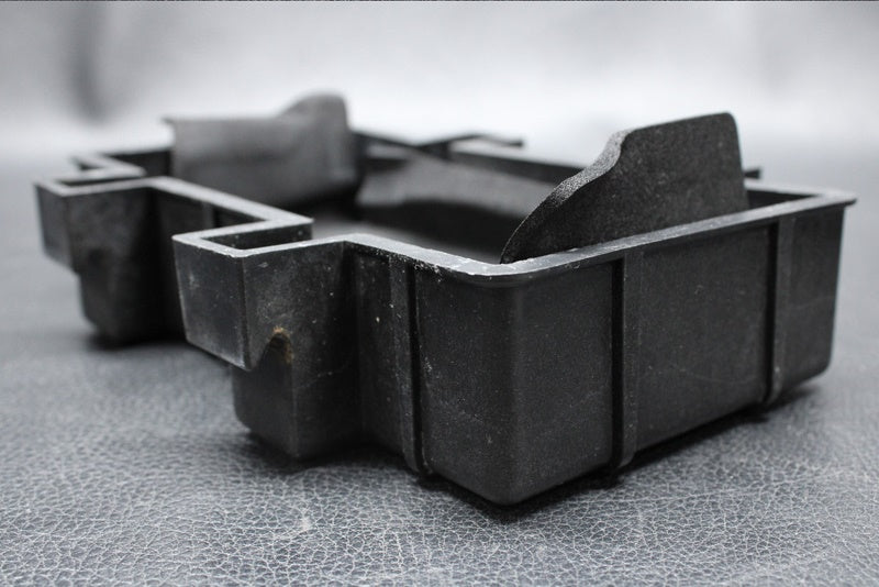 Used 32097-3709 CASE-BATTERY  [K3911-10]