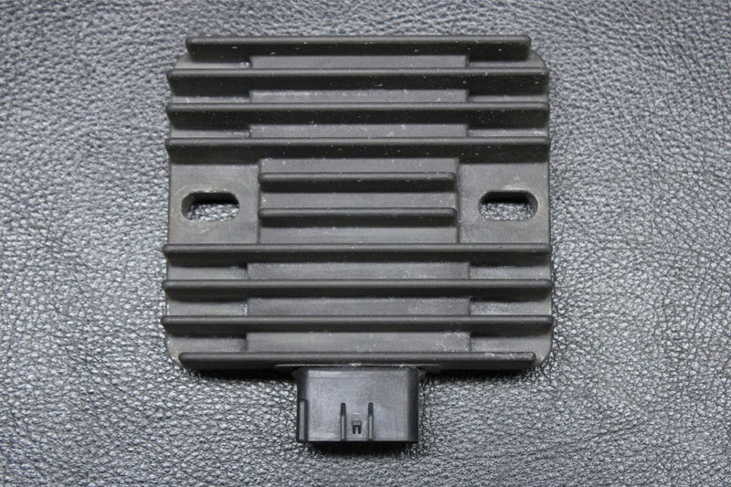 Used 21066-3718 REGULATOR-VOLTAGE  [K3911-16]