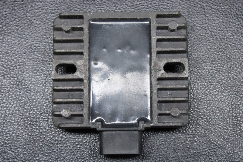 Used 21066-3718 REGULATOR-VOLTAGE  [K3911-16]