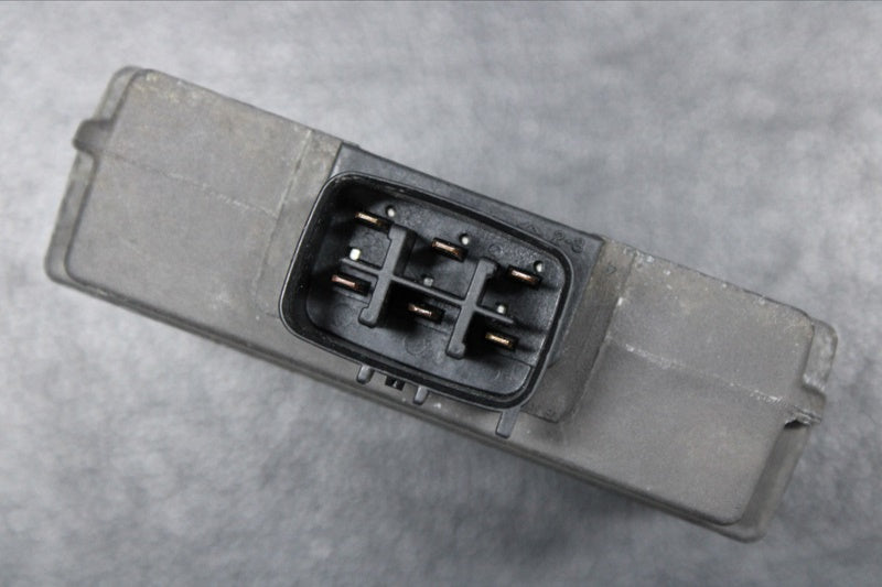Used 21066-3718 REGULATOR-VOLTAGE  [K3911-16]