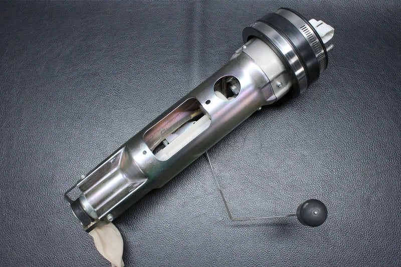 Used 49040-3720 PUMP-FUEL  [K3911-19]