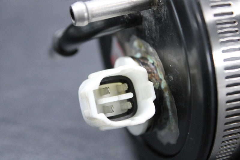 Used 49040-3720 PUMP-FUEL  [K3911-19]