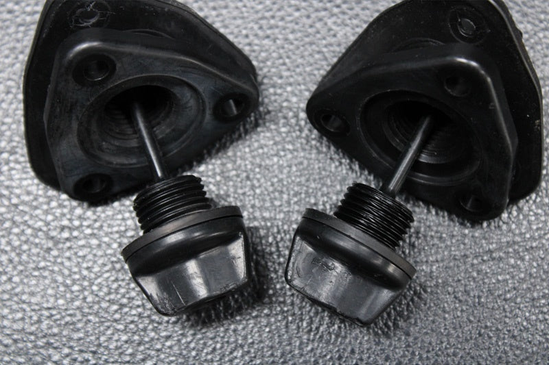Used 13227-3721-6Z HOUSING,DRAIN PLUG  [K3911-30]