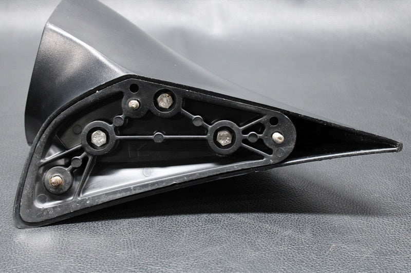 Used 56001-3728-6Z MIRROR-ASSY,RH,F.BLACK  (WITH DEFECT) [K3911-33]