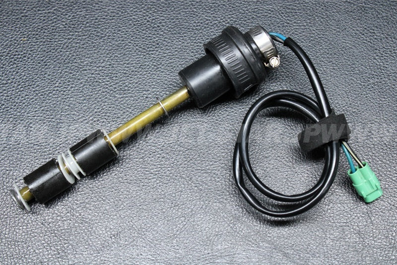Used 27010-3753 SWITCH,OIL LEVEL [K5050-31]