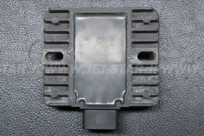 Used 21066-3718 REGULATOR-VOLTAGE  [K5974-12]