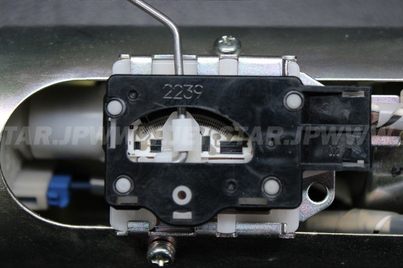Used 49040-0712 PUMP-FUEL  [K5974-14]