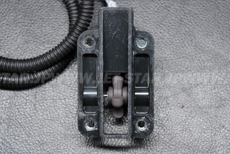 Used 21176-3775 SENSOR,SPEED  [K5974-36]