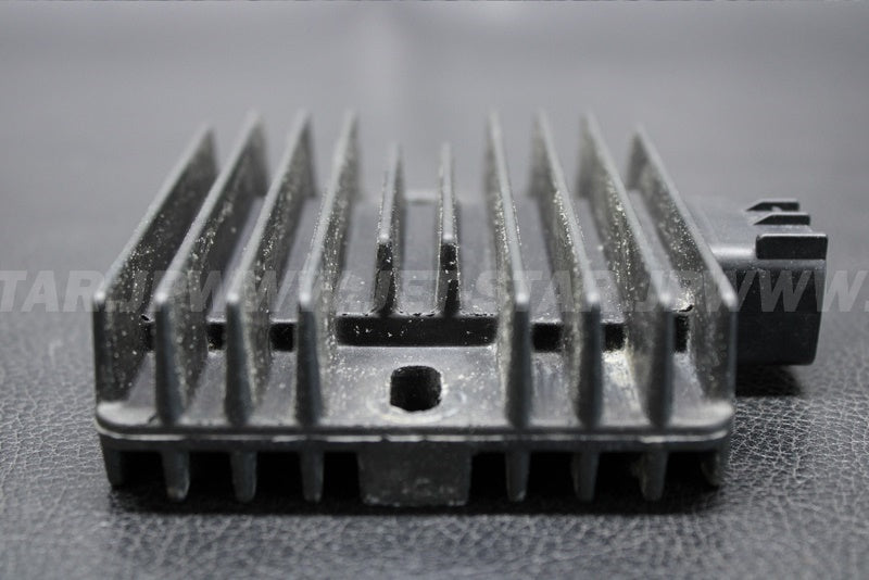 Used 21066-3718 REGULATOR-VOLTAGE  [K6239-15]