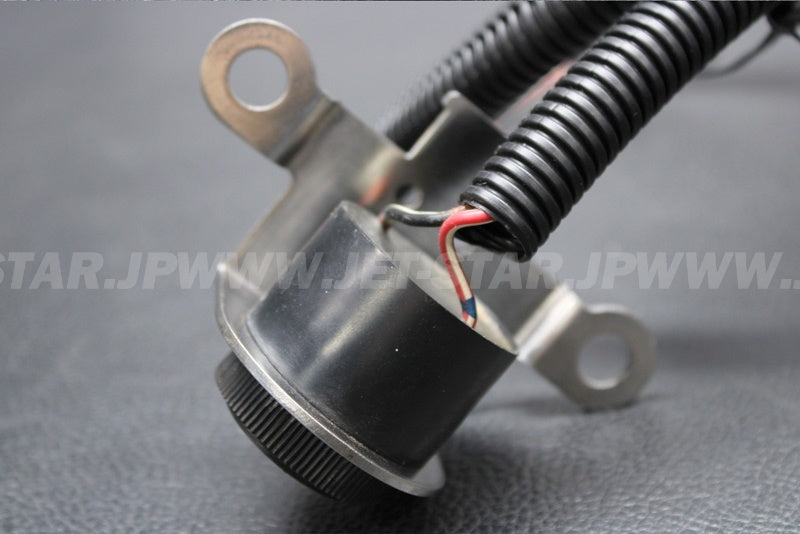 Used 27003-3704 HORN  [K7220-31]