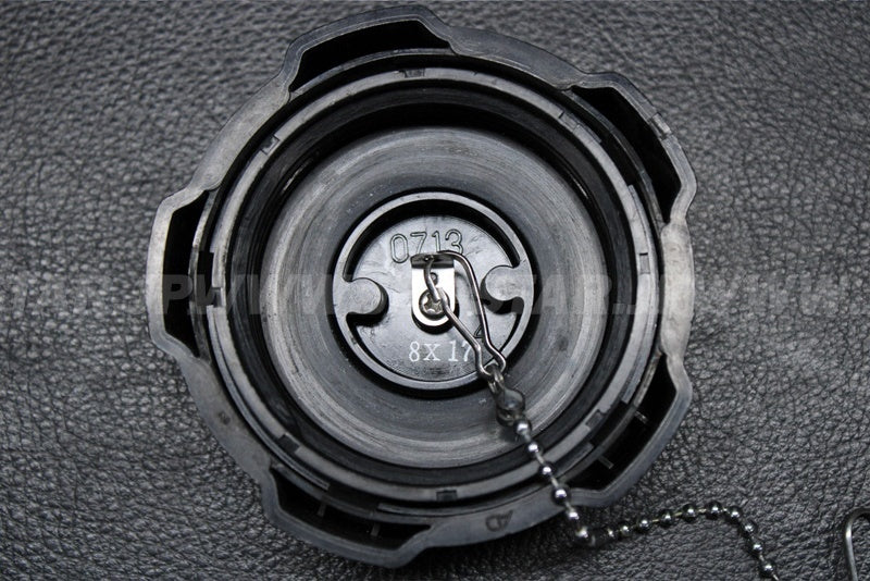 Used 51049-0713 CAP-TANK,FUEL  [K7561-17]