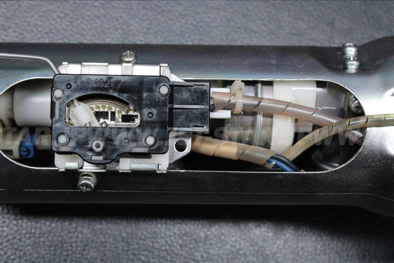 Used 49040-3720 PUMP-FUEL  [K9803-21]
