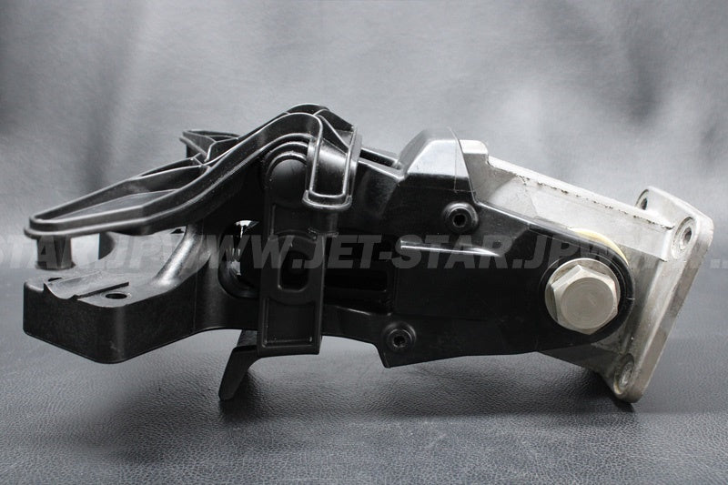 Used 46012-3730 HOLDER-HANDLE,LWR  [K9803-26]
