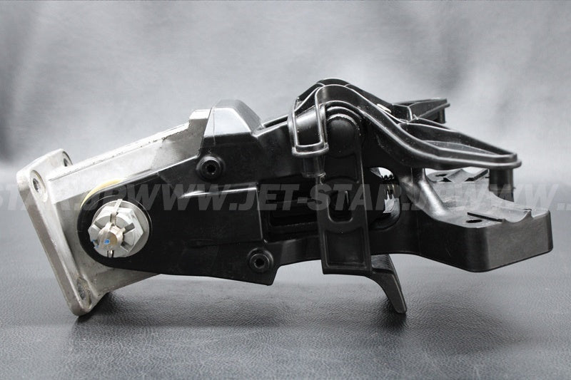 Used 46012-3730 HOLDER-HANDLE,LWR  [K9803-26]