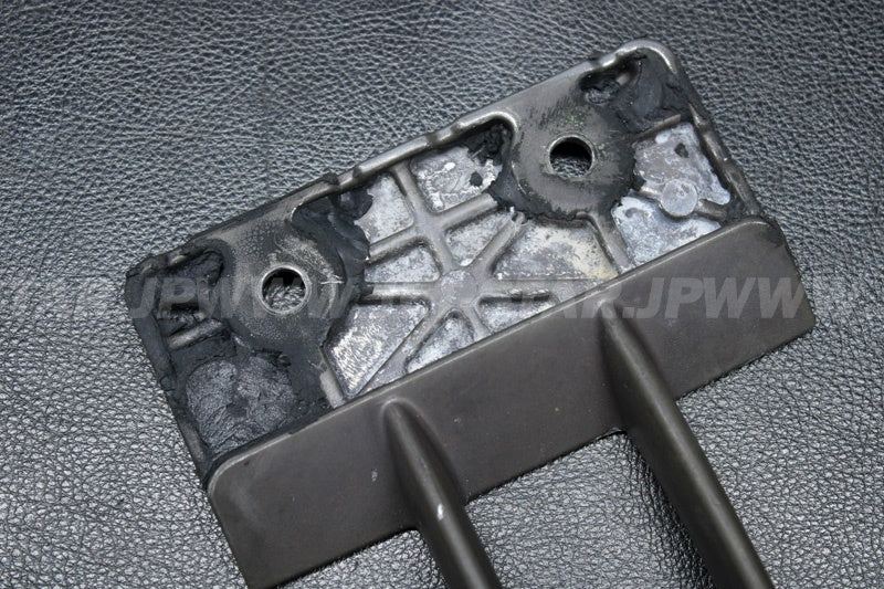 Used 271001983 INTAKE GRATE - ANODIZED [S7017-54]