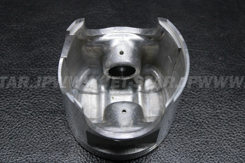 Slightly Used PISTON-ENGINE [X2206-76]