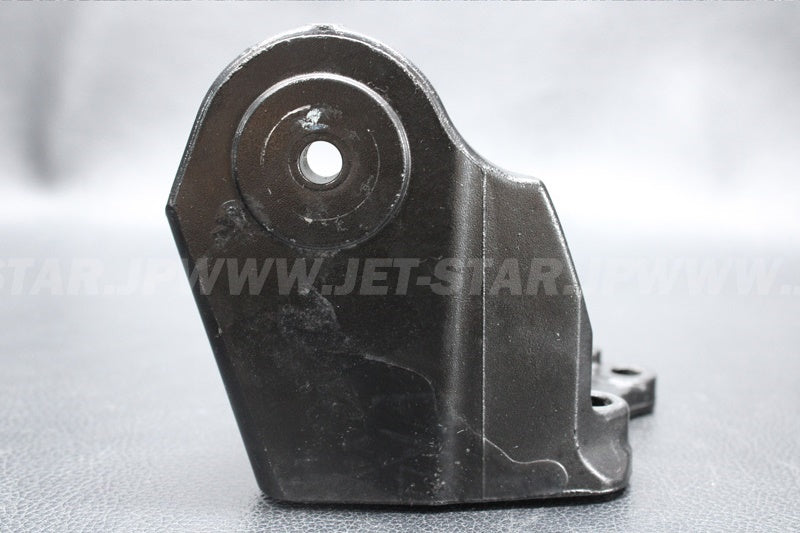 Used 420811794 FRONT ENGINE BRACKET [X2207-31]