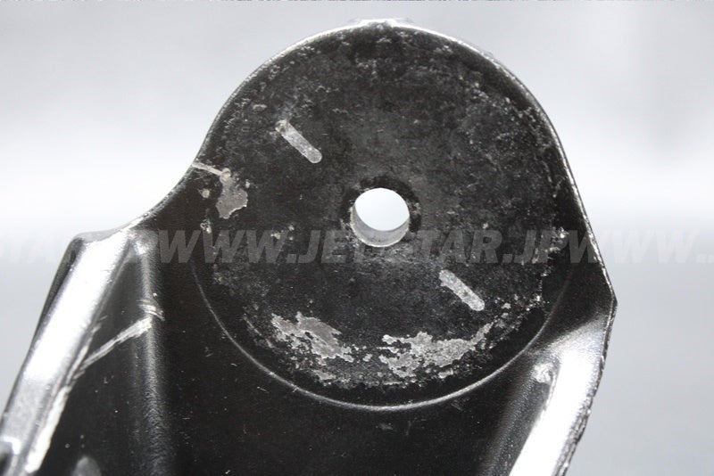 Used 420811794 FRONT ENGINE BRACKET [X2207-31]