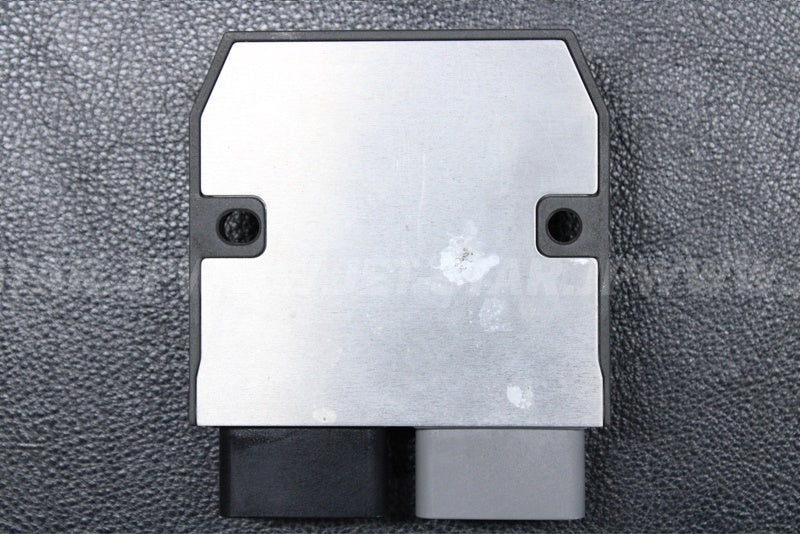 Used 710001103 VOLTAGE REGULATOR [X2207-43]