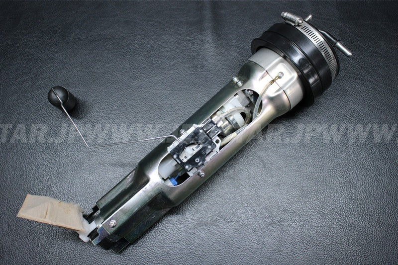 Used 49040-0748 PUMP-FUEL  [X2210-16]