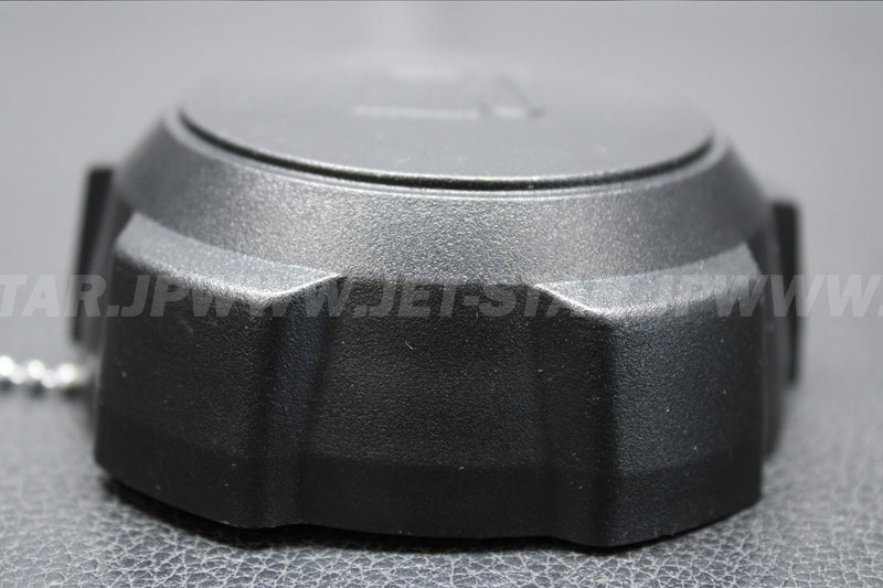 Used 51049-0713 CAP-TANK,FUEL  [X2210-18]