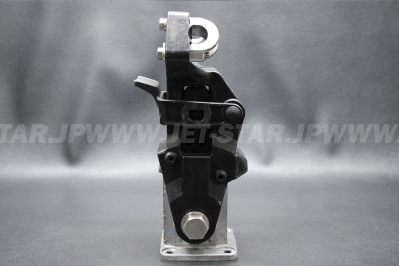 Used 46012-3730 HOLDER-HANDLE,LWR  [X2210-21]