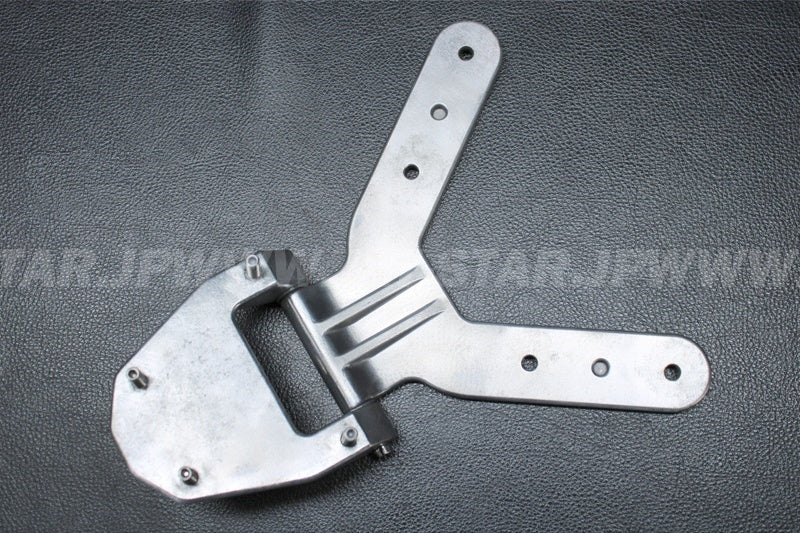 Used F1B-6517D-00-00 HINGE, LID [Y0051-28]