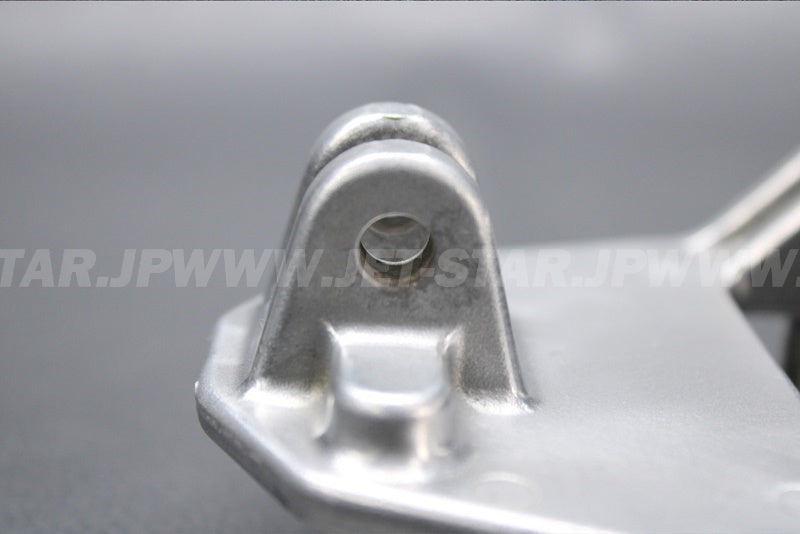 Used F1B-6517D-00-00 HINGE, LID [Y0051-28]