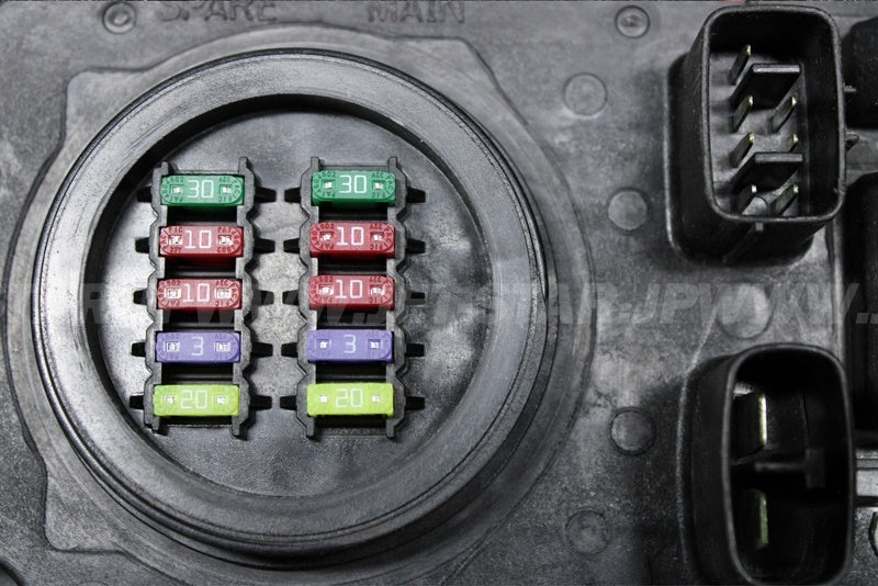 Used 6BU-82170-00-00 FUSE BOX ASSY [Y0927-62]