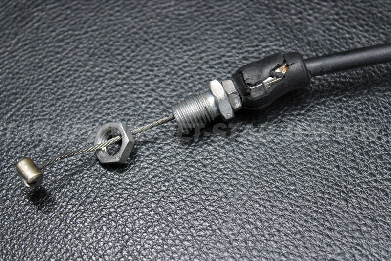 Used GM6-67252-00-00 CABLE, THROTTLE [Y1197-01]