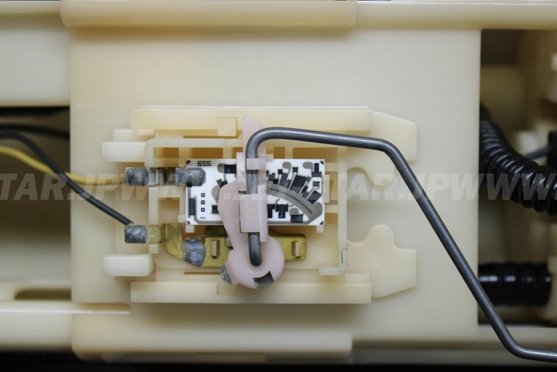 Used 6S5-13907-00-00 FUEL PUMP COMP [Y2371-04]