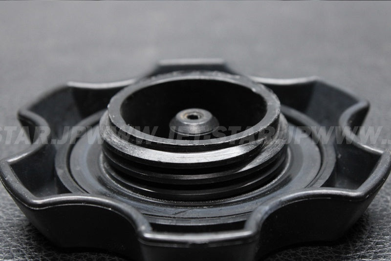 Used GP7-U7831-11-00 CAP, FUEL FILLER YMUS [Y3583-20]
