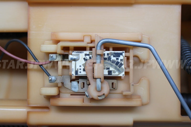 Used 60E-13907-00 FUEL PUMP COMP [Y6189-12]