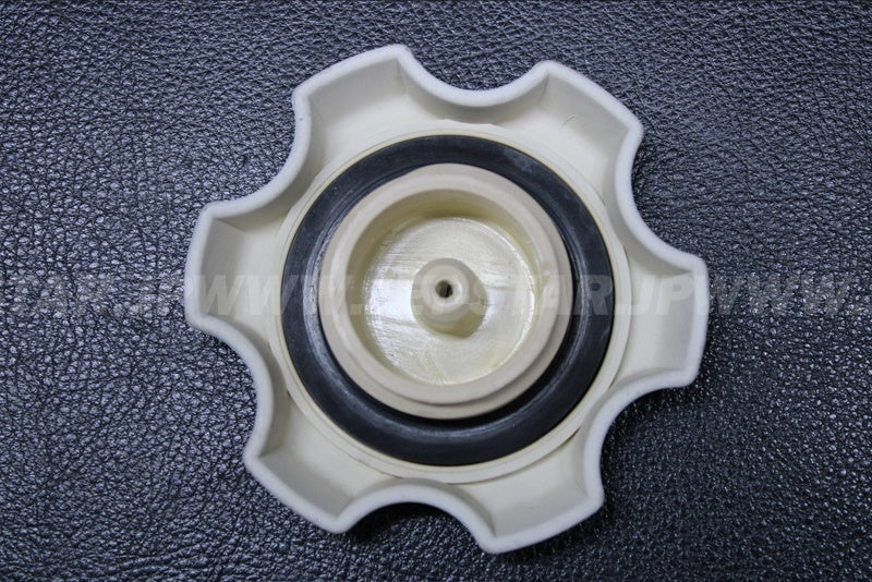 Used GP7-U7831-01-00 CAP,FUEL FILLER PURW [Y6189-20]