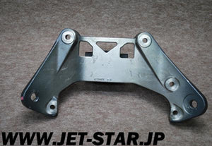 Used 63M-21415-03-00 BRACKET, FRONT UPPER 1 [Y696-065]